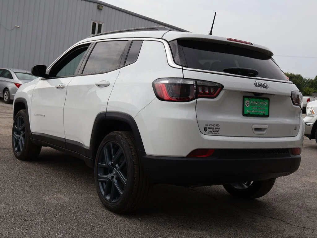 New 2026 Bright White Clearcoat Jeep  image 3
