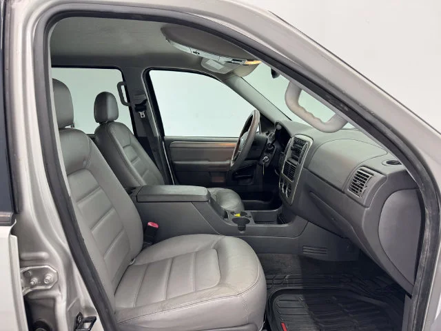 Used 2005 Silver Birch Clearcoat Metallic Ford XLT image 14