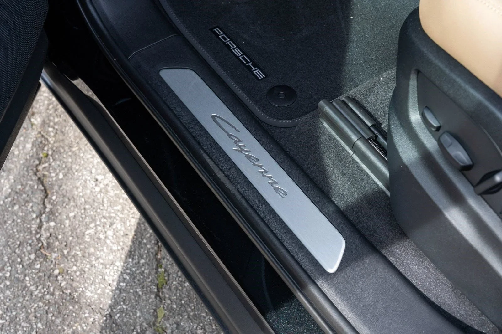 New 2026 Chromite Black Metallic Porsche Base image 24