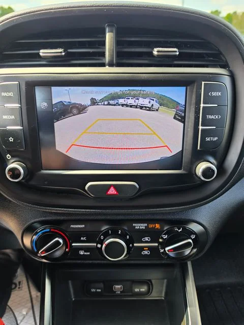 Used 2022 Orange Kia LX image 20