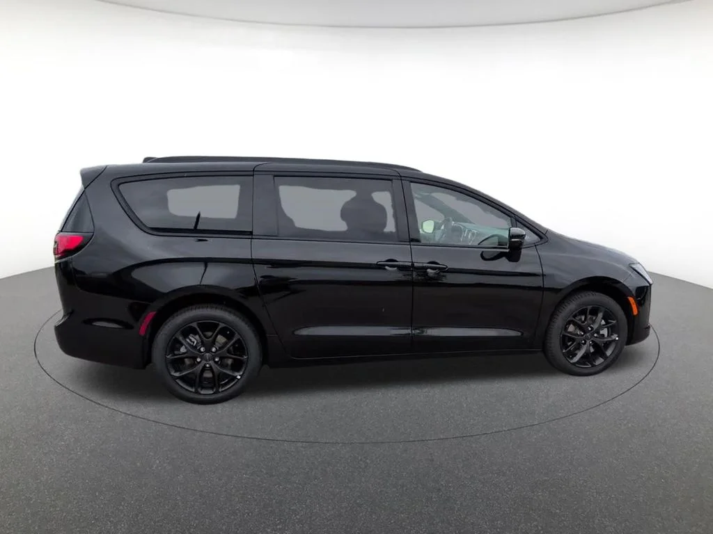 New 2027 Black Chrysler Limited image 5