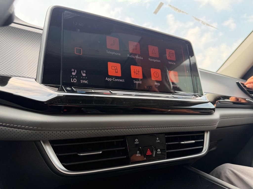 New 2026 Deep Black Pearl Volkswagen 2.0T Peak Edition image 28