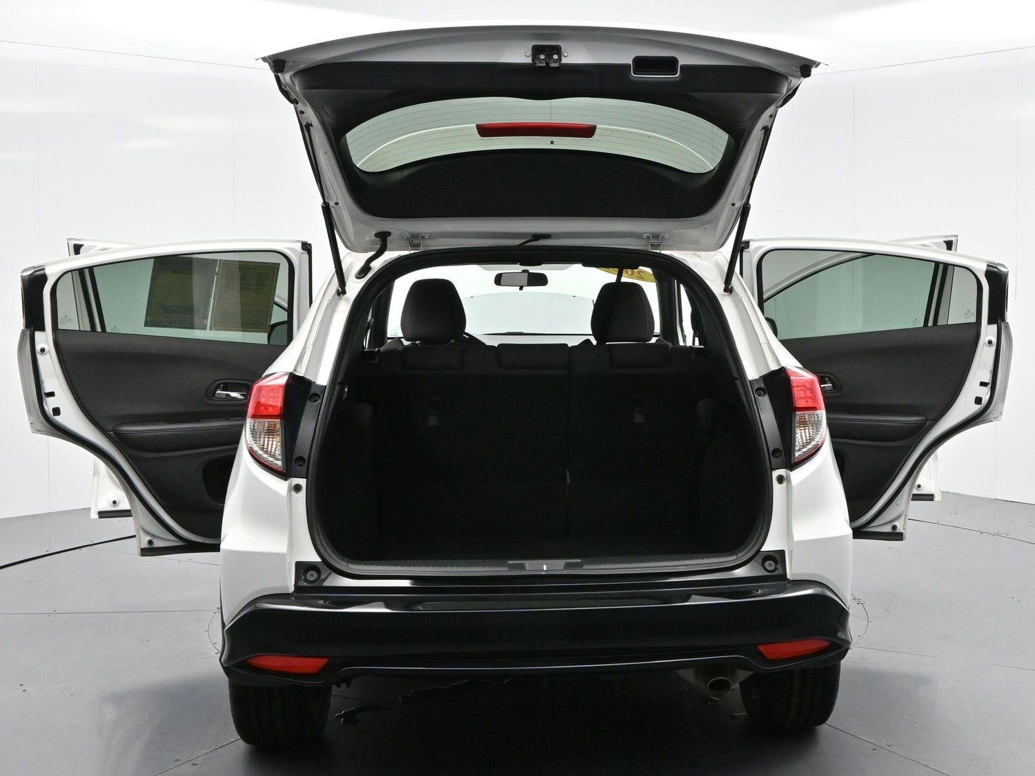 Used 2022 Platinum White Pearl Honda Sport image 39