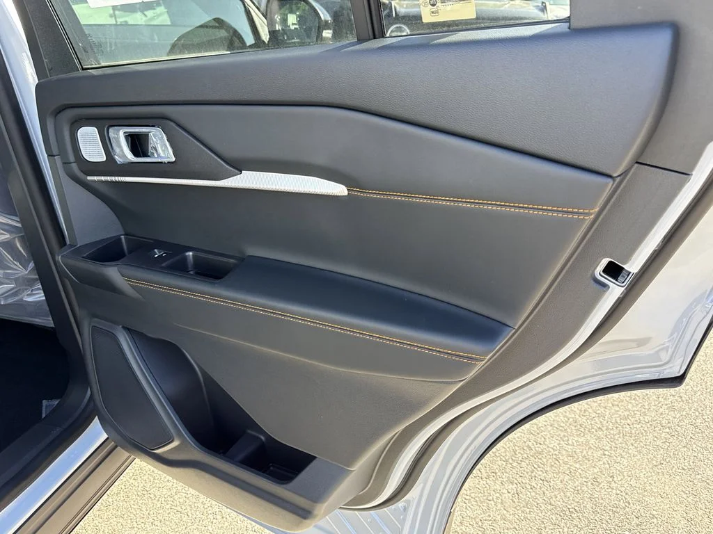 New 2026 White Ford Tremor image 31