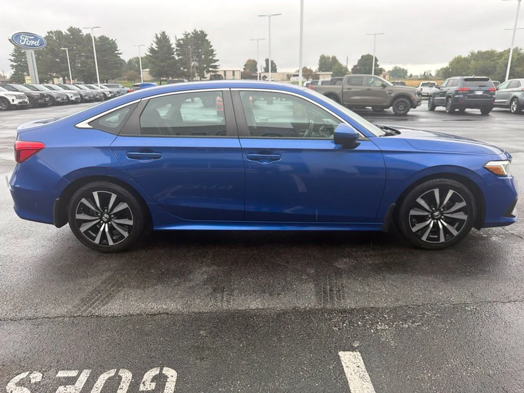 Used 2022 Blue Honda EX image 6