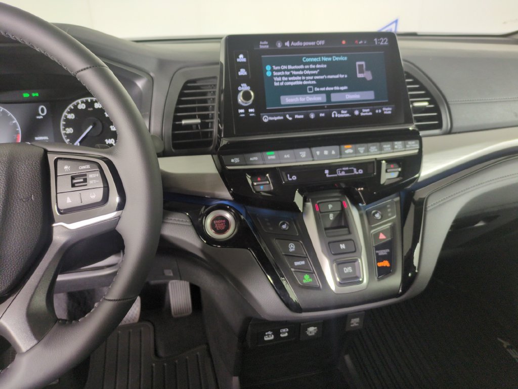 New 2027 Solar Silver Metallic Honda Touring image 20