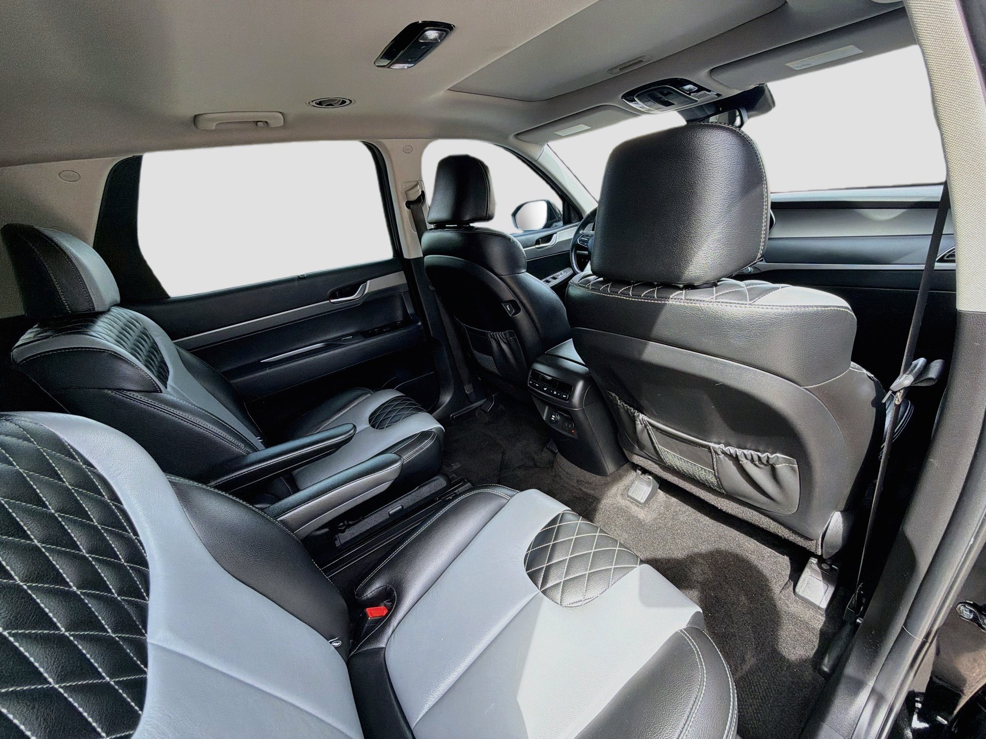 Used 2022 Abyss Black Pearl Hyundai SEL image 27