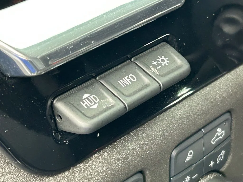 2025 Chevrolet Silverado 1500 LTZ - Photo 11
