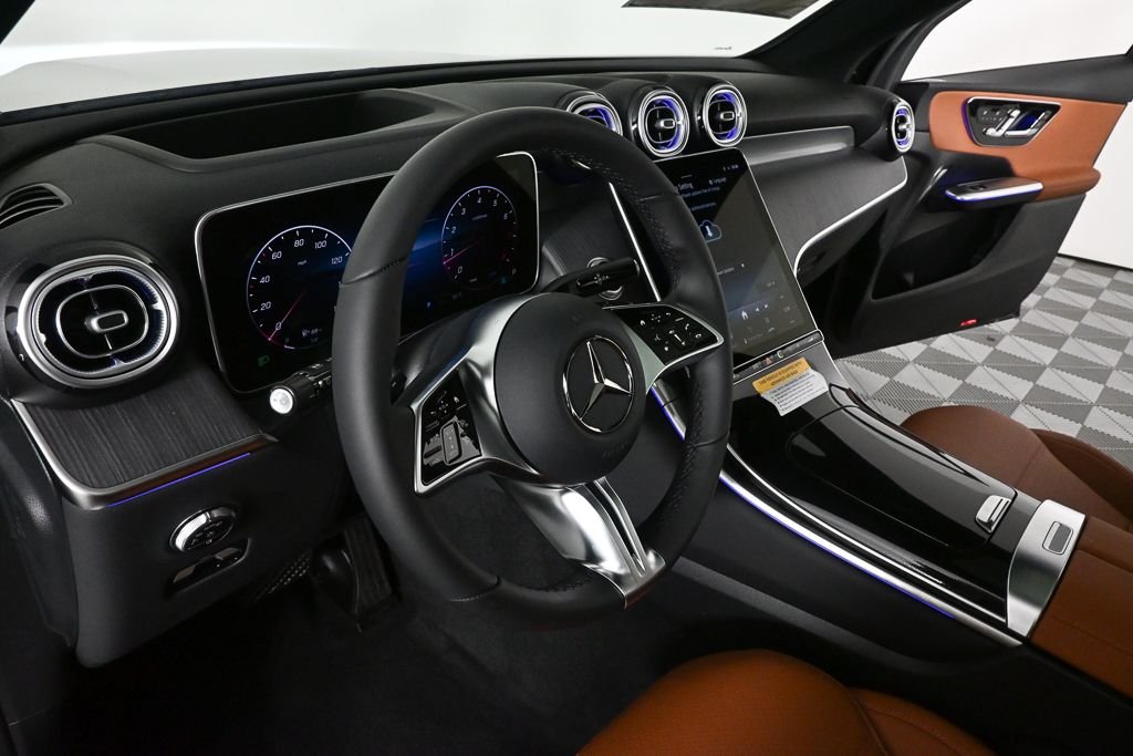 New 2026 Black Mercedes-Benz GLC 300 image 6
