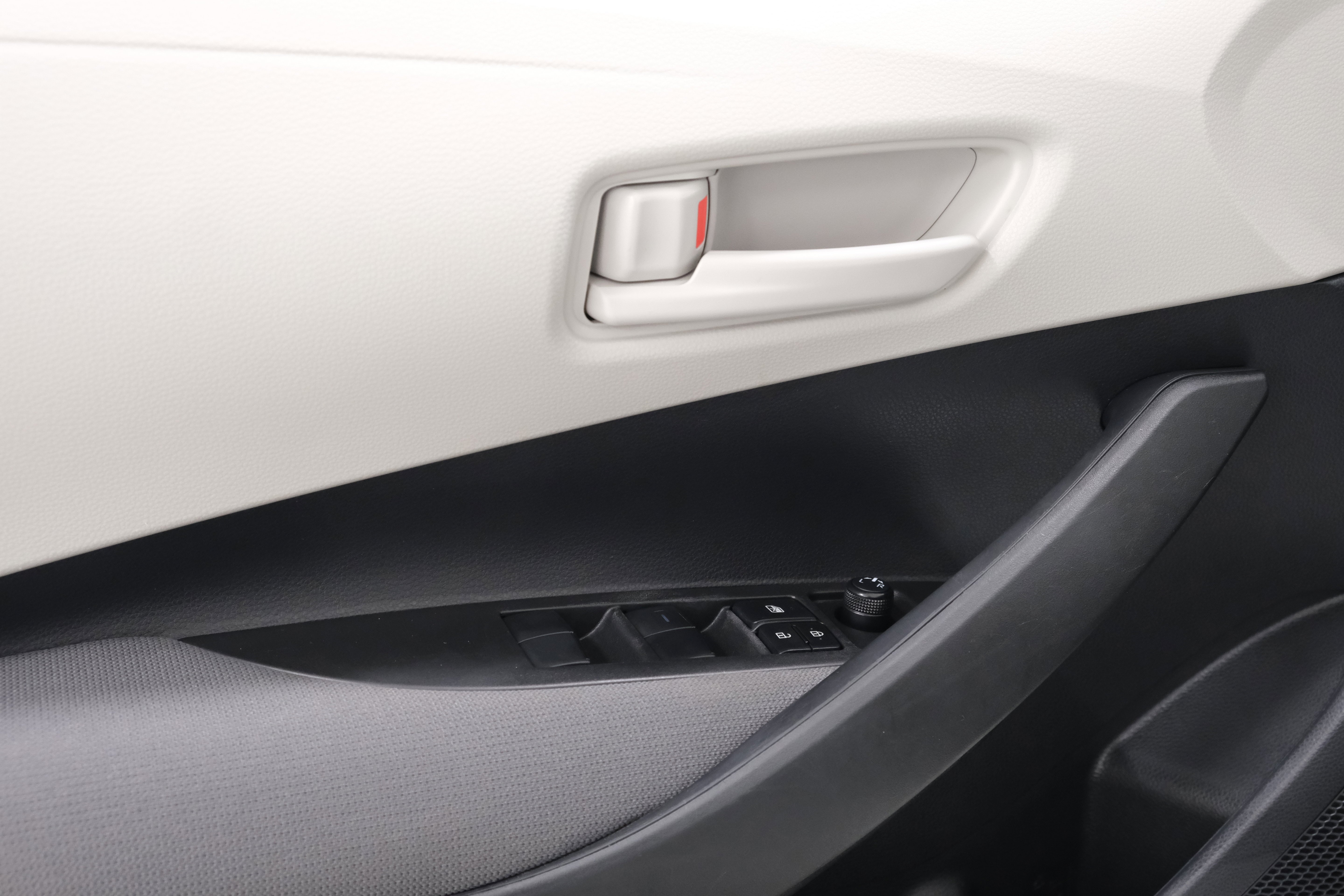 2024 Toyota Corolla LE - Photo 26