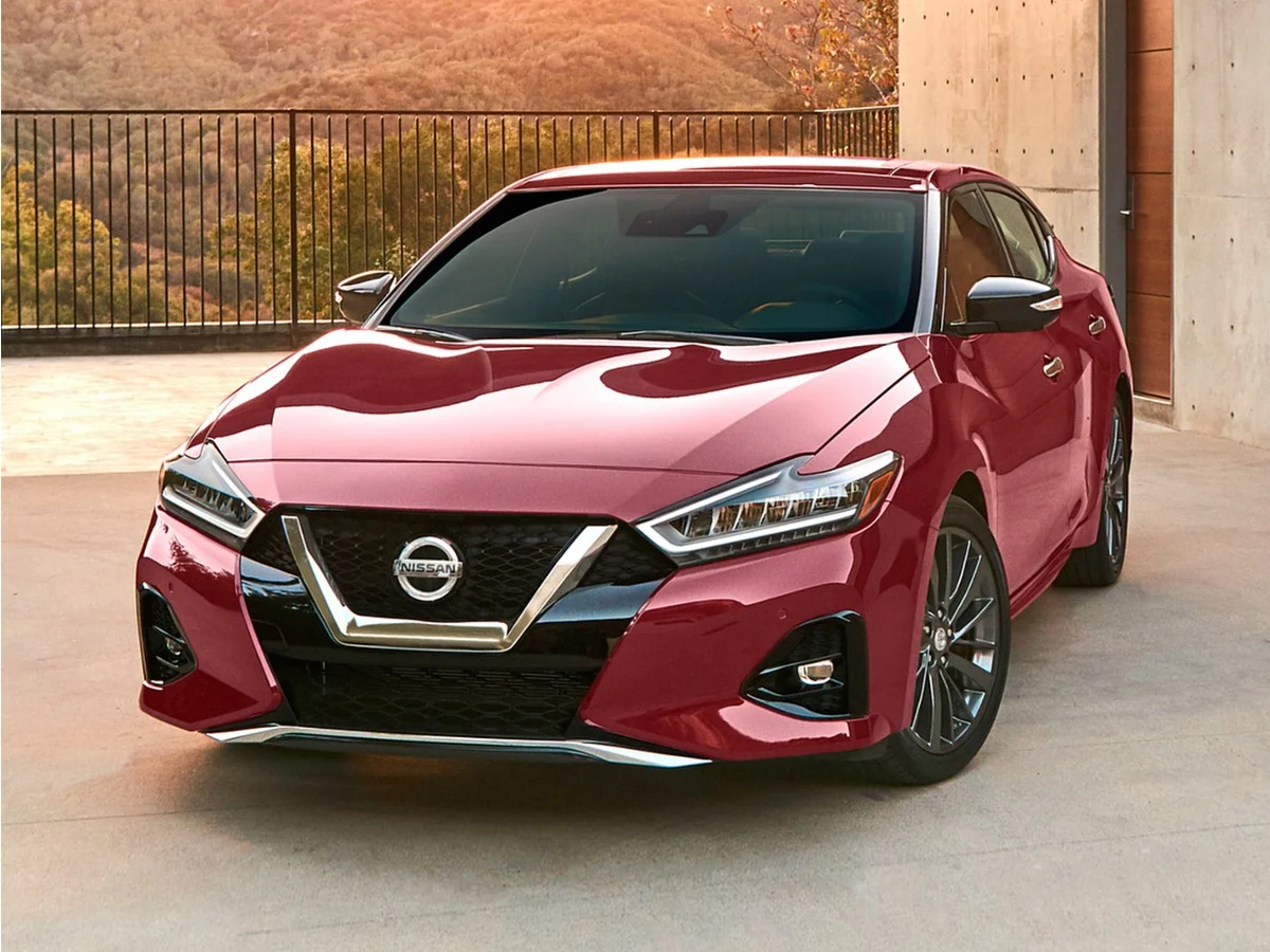 2019 Nissan Maxima SR's photo