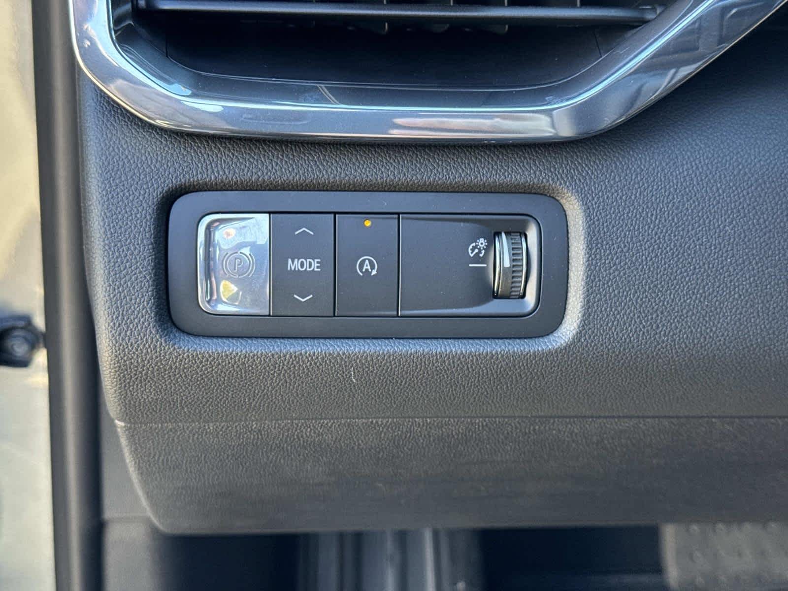 2026 GMC Acadia Elevation - Photo 13