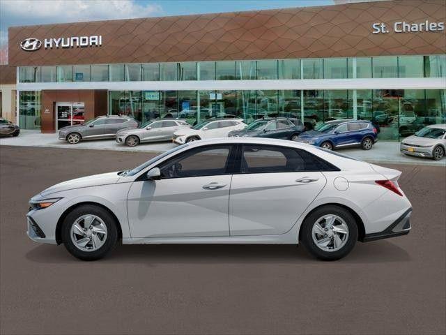 New 2026 White Hyundai SE image 3