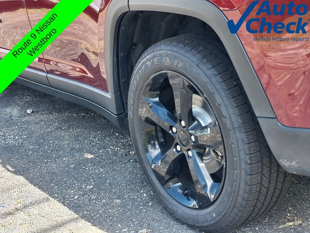 Used 2023 Red Jeep Altitude X image 6