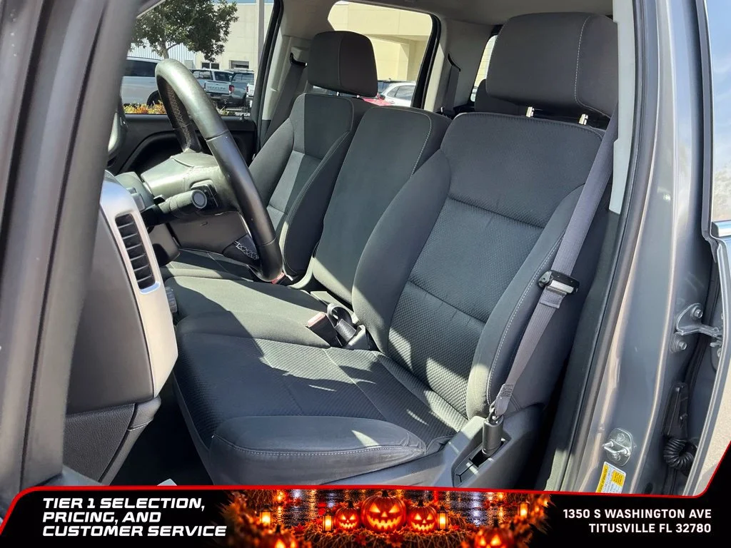 Used 2017 PEPPERDUST METALLIC GMC SLE image 29