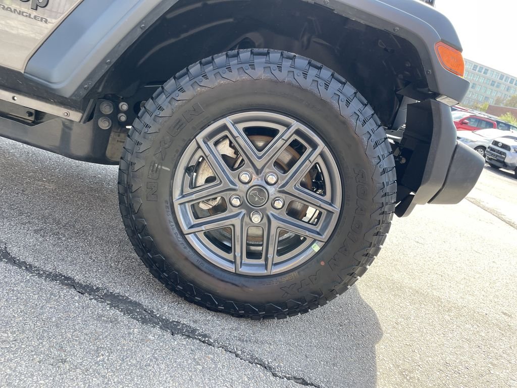 Used 2026 Gray Jeep Sport S image 11