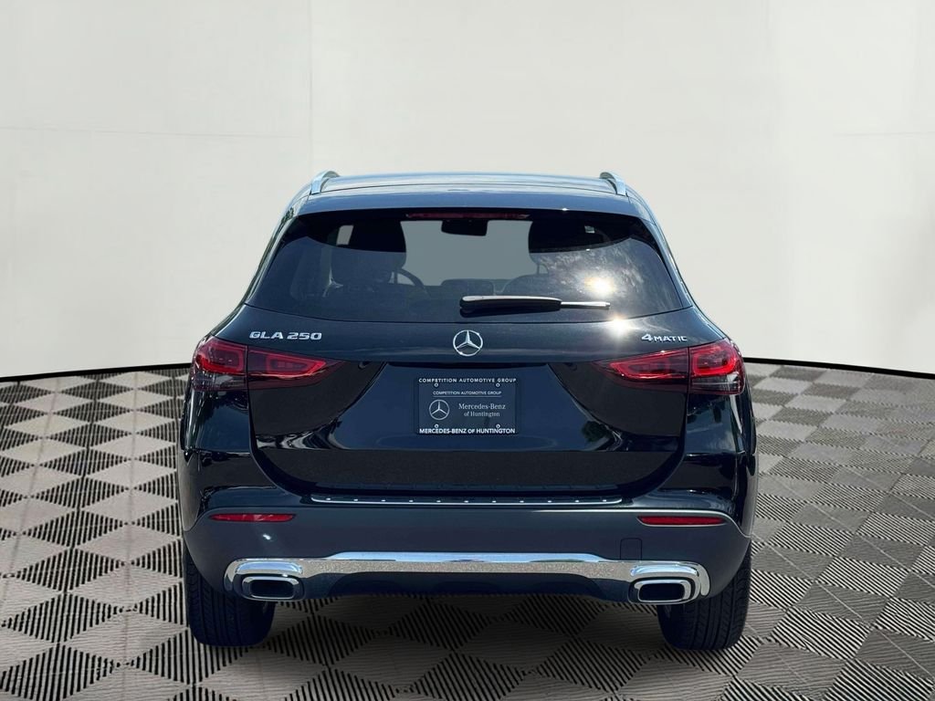 Used 2023  Mercedes-Benz GLA 250 image 10