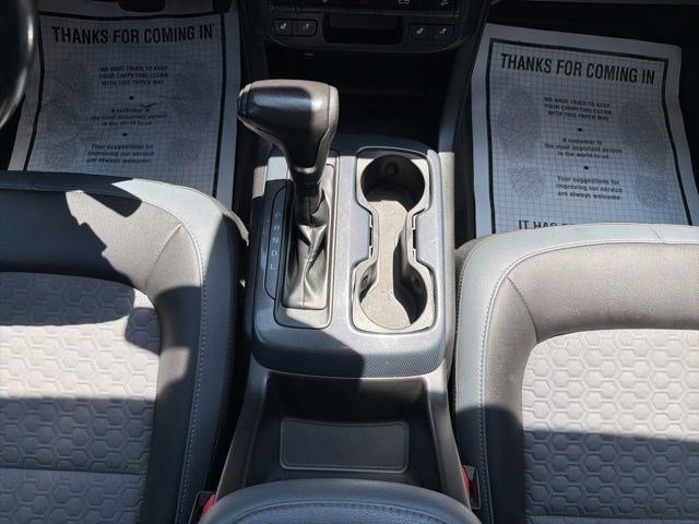 Used 2018 Silver Ice Metallic Chevrolet 4WD Z71 image 23