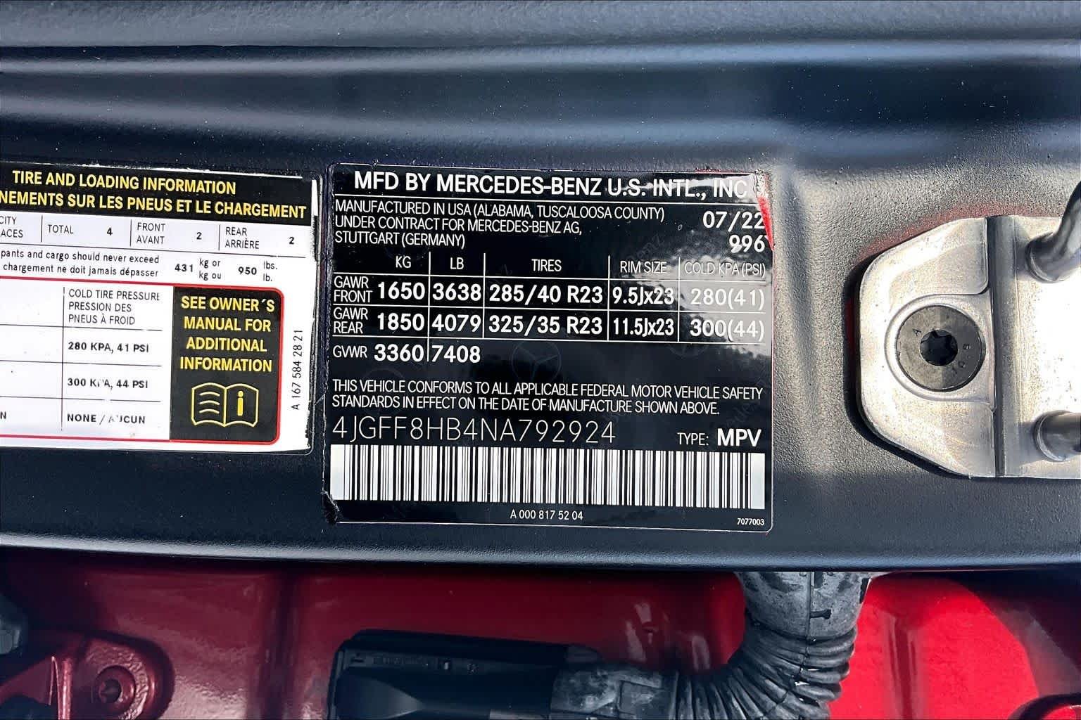Used 2022 MANUFAKTUR Cardinal Red Metallic Mercedes-Benz Maybach GLS 600 image 32