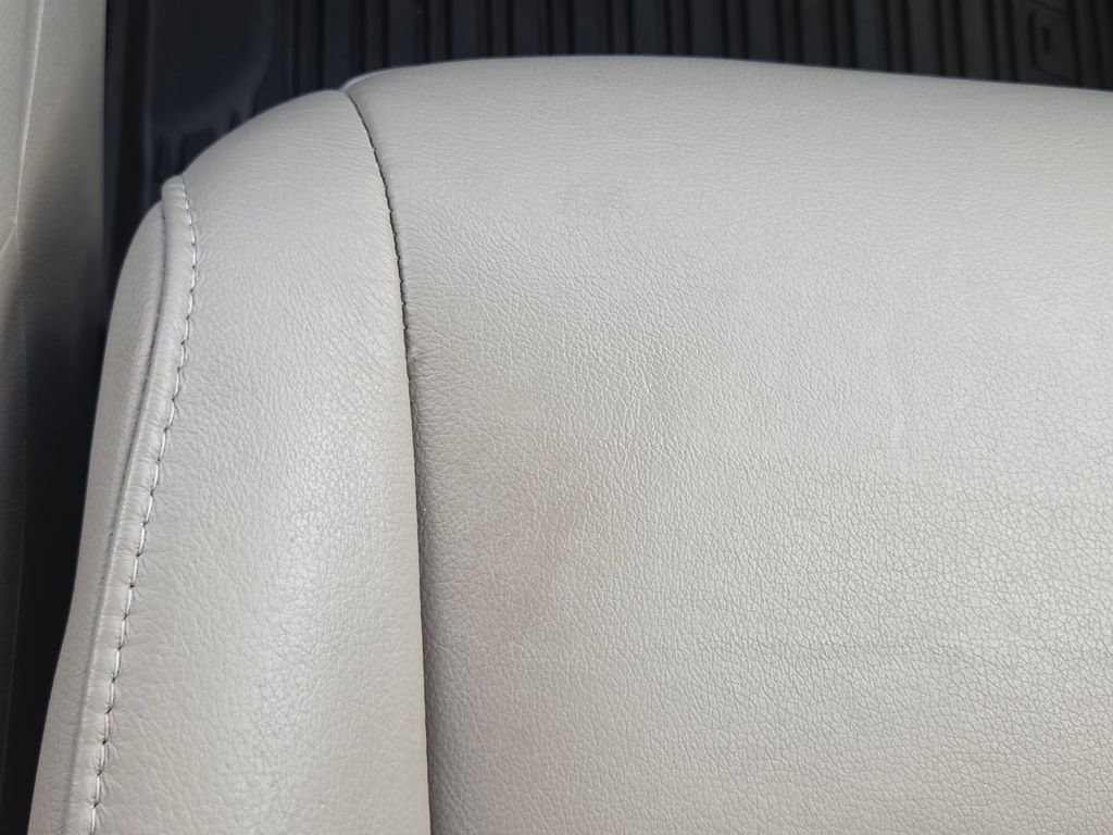 Used 2016  Honda EX-L image 27