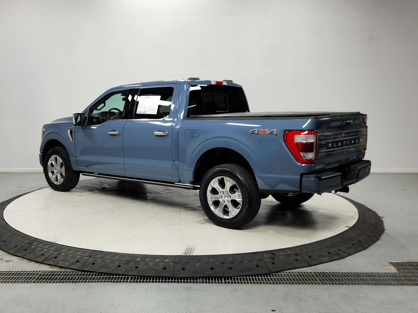 Used 2023 Azure / Gray Metallic Ford Platinum image 6
