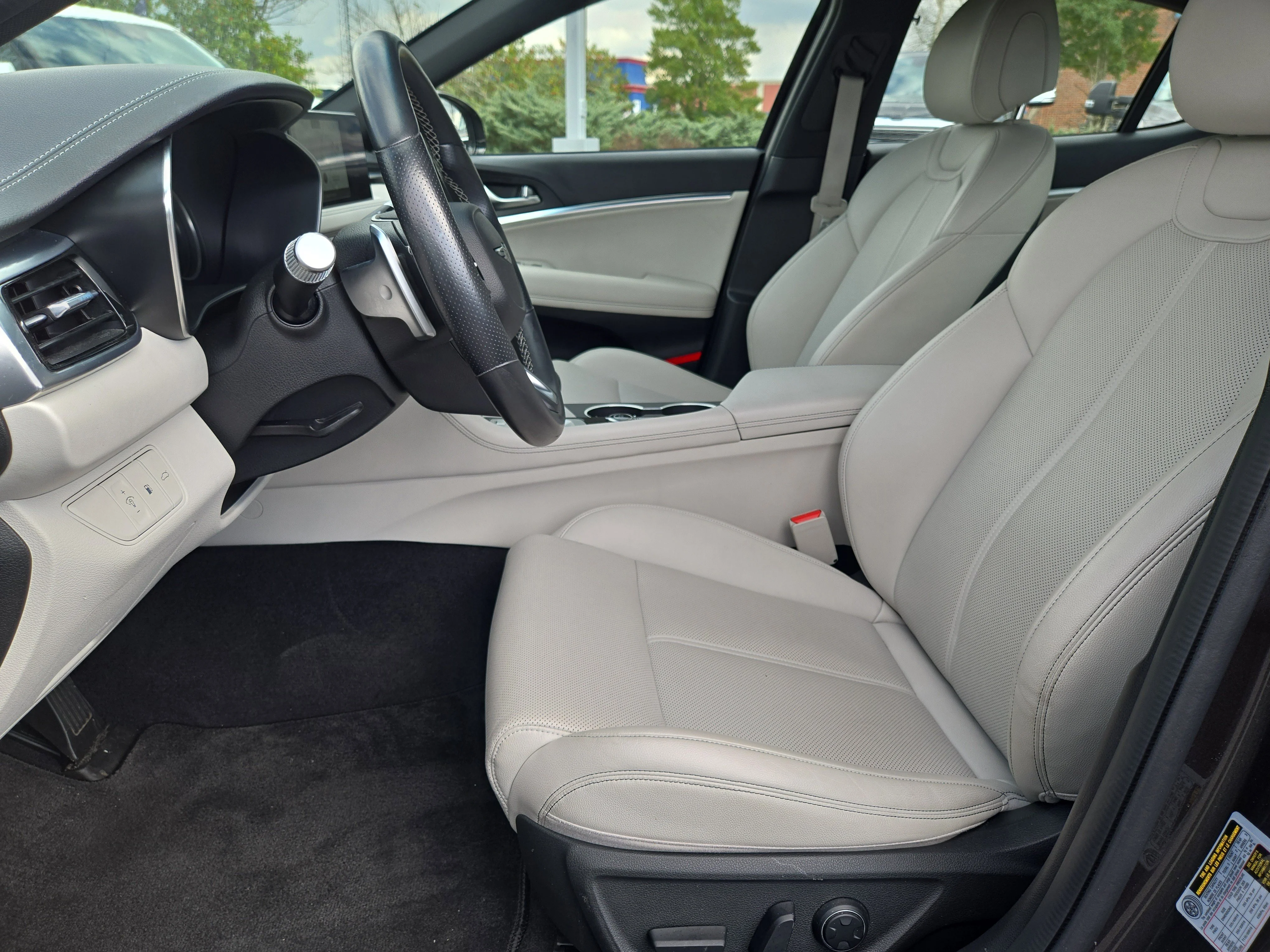 2025 GENESIS G70 Standard - Photo 20
