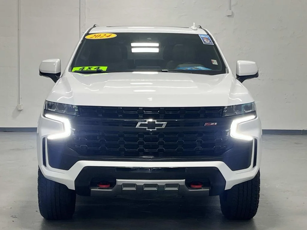 Used 2024 Summit White Chevrolet Z71 image 3