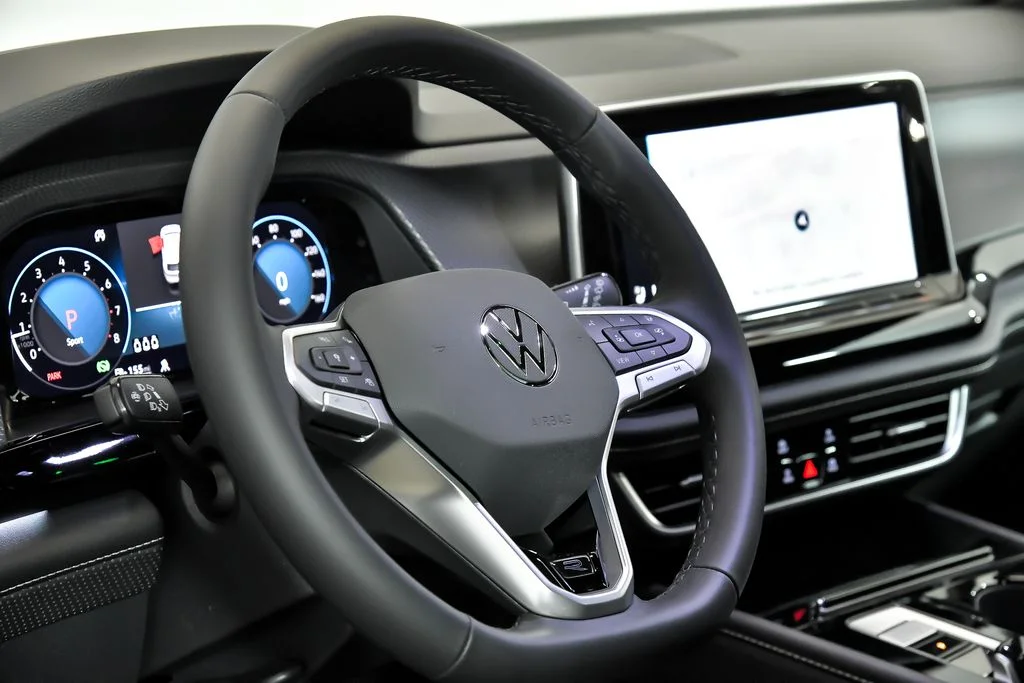 2026 Volkswagen Atlas Cross Sport SEL Premium R-LINE - Photo 11
