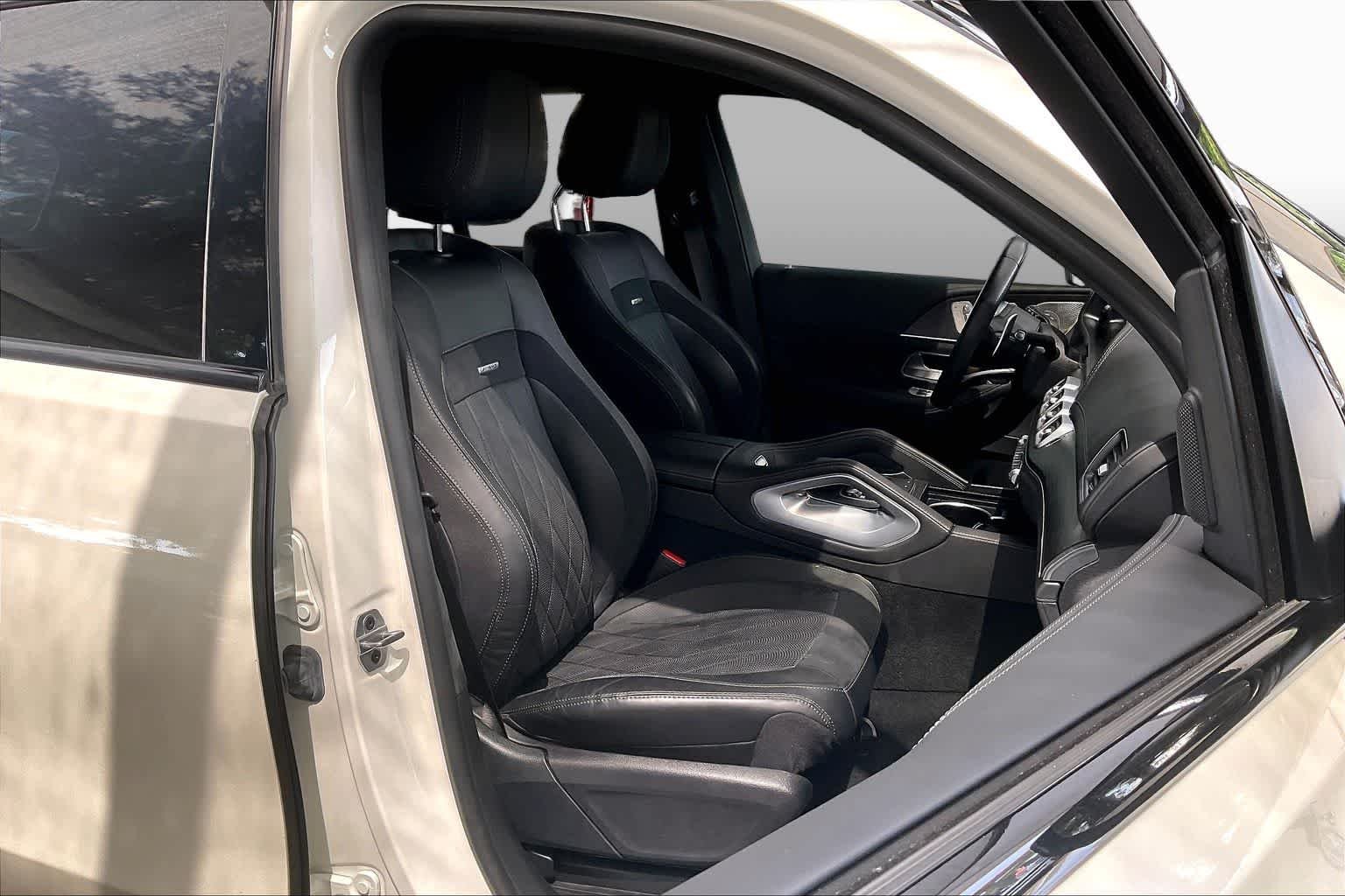 Used 2023 MANUFAKTUR Diamond White Metallic Mercedes-Benz AMG® GLE 53 image 9