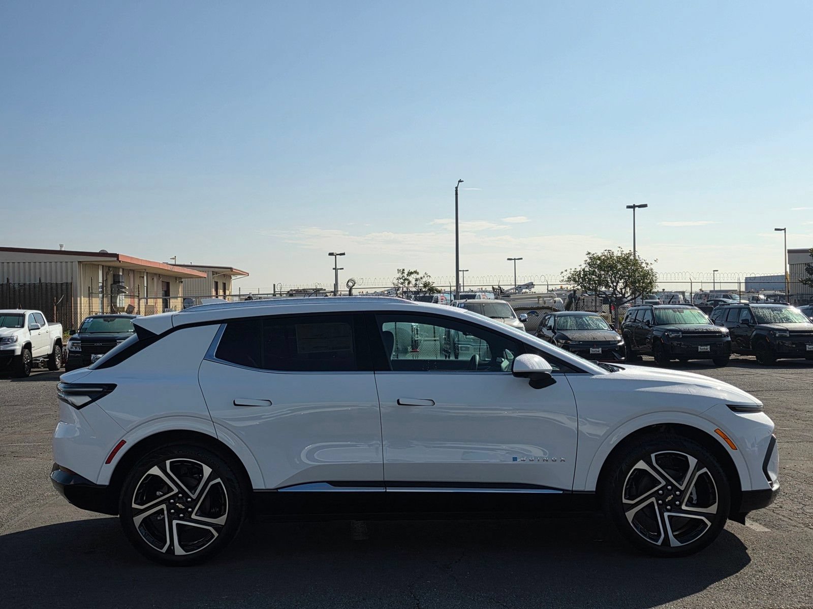 2026 Chevrolet Equinox EV 2LT - Photo 8