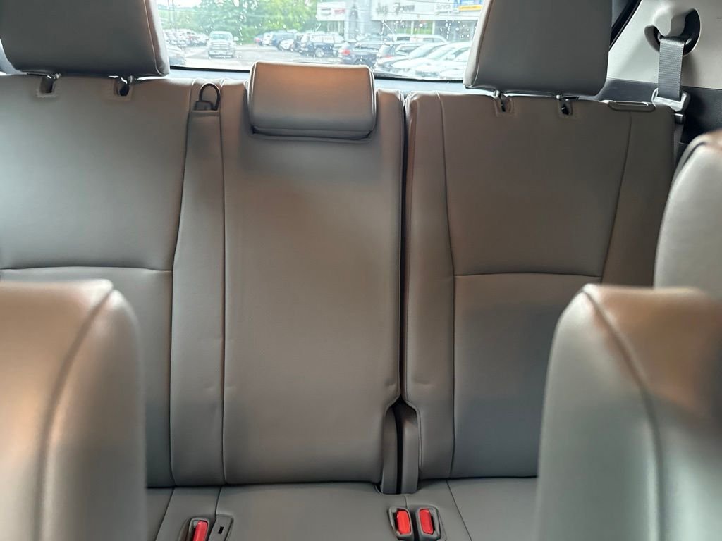 Used 2022 Brown Toyota XLE image 20
