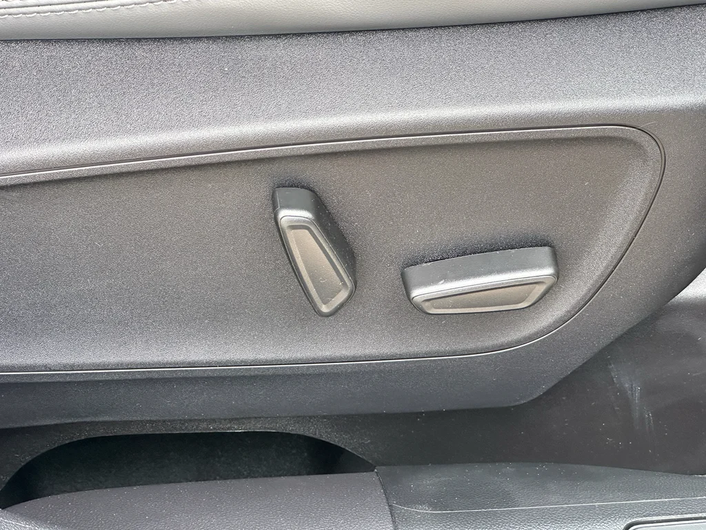 New 2026 Space White Metallic Ford Badlands® image 31