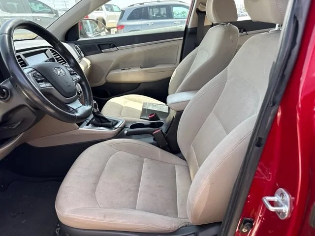 Used 2017 Red Hyundai SE image 5