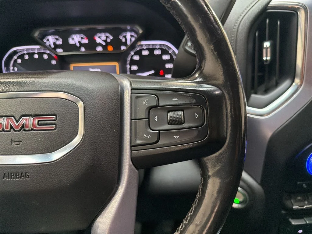 Used 2019 Black GMC SLT image 17