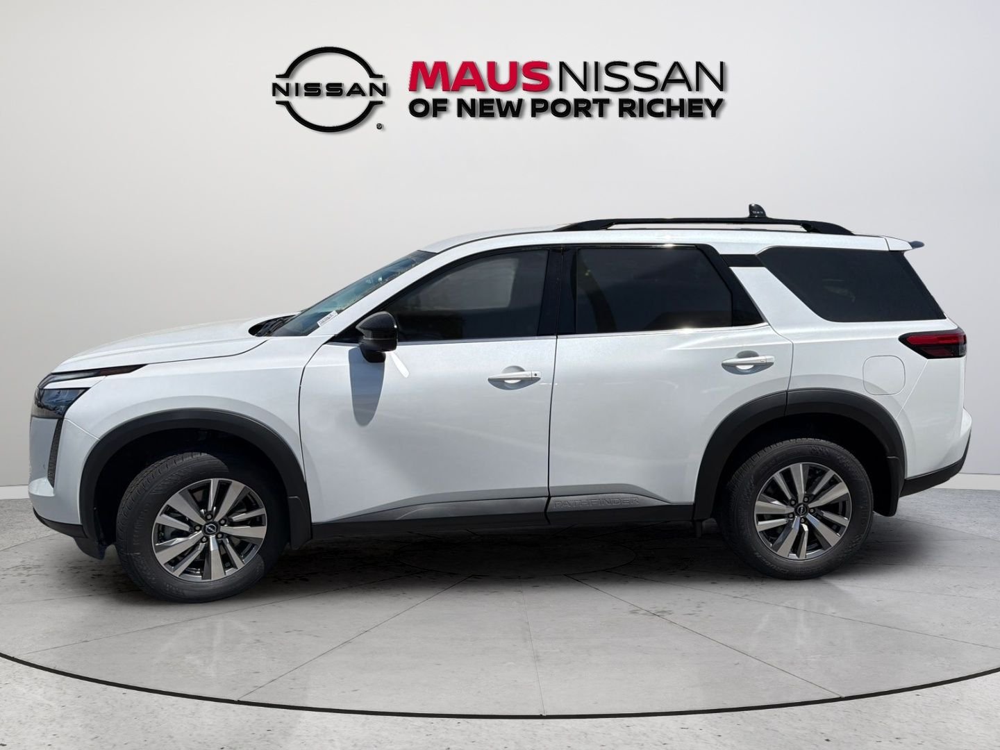 New 2026 White Nissan SL image 5