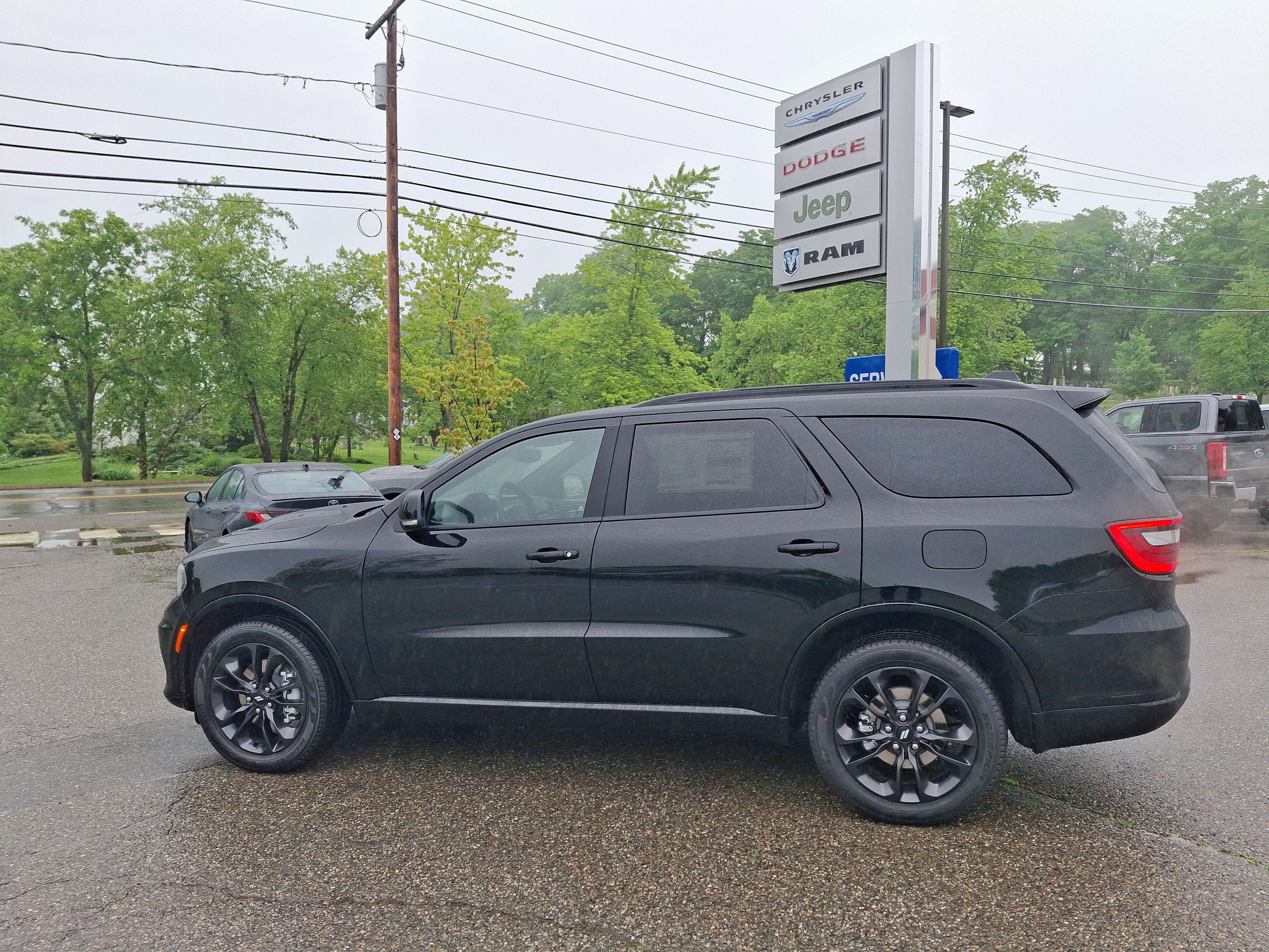 New 2026 Diamond Black Clear-Coat Exterior Paint Dodge GT Plus image 8