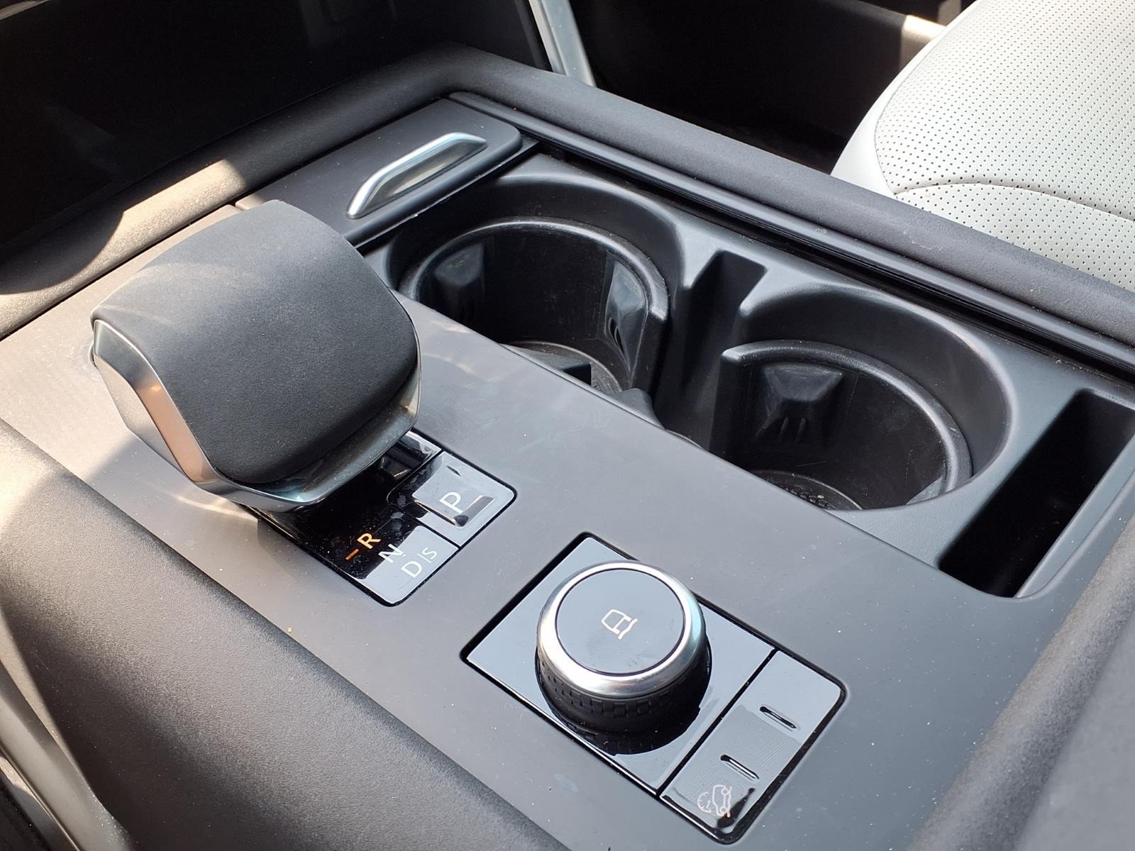 2024 Land Rover Discovery Dynamic SE  at HGreg Houston