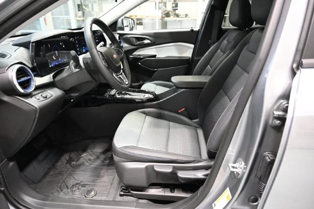 2026 Chevrolet Trax LT - Photo 9