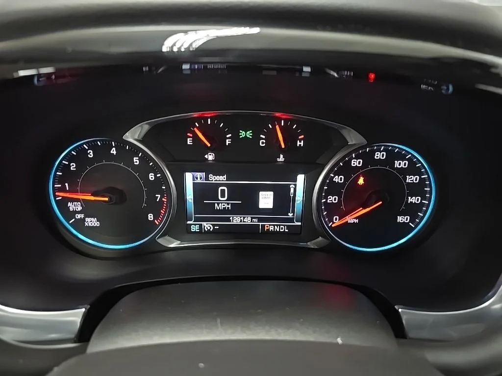 Used 2019 Summit White Chevrolet 3LT image 22