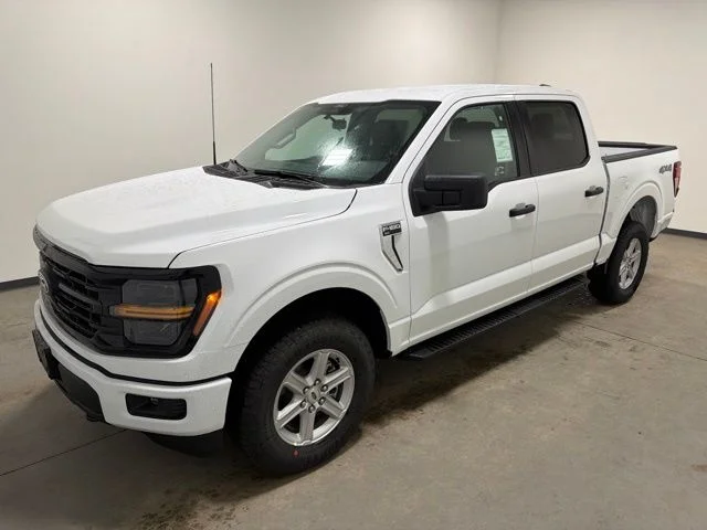 New 2026 Oxford White Ford XLT image 7