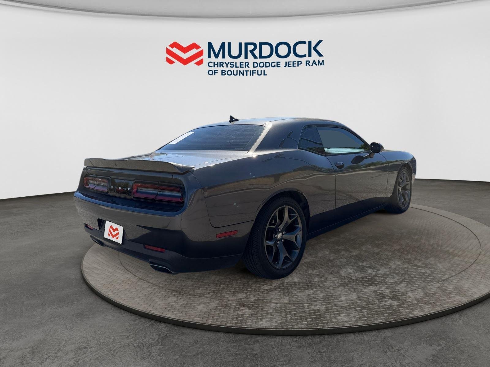Used 2015 Granite Crystal Metallic Clearcoat Dodge SXT Plus image 5