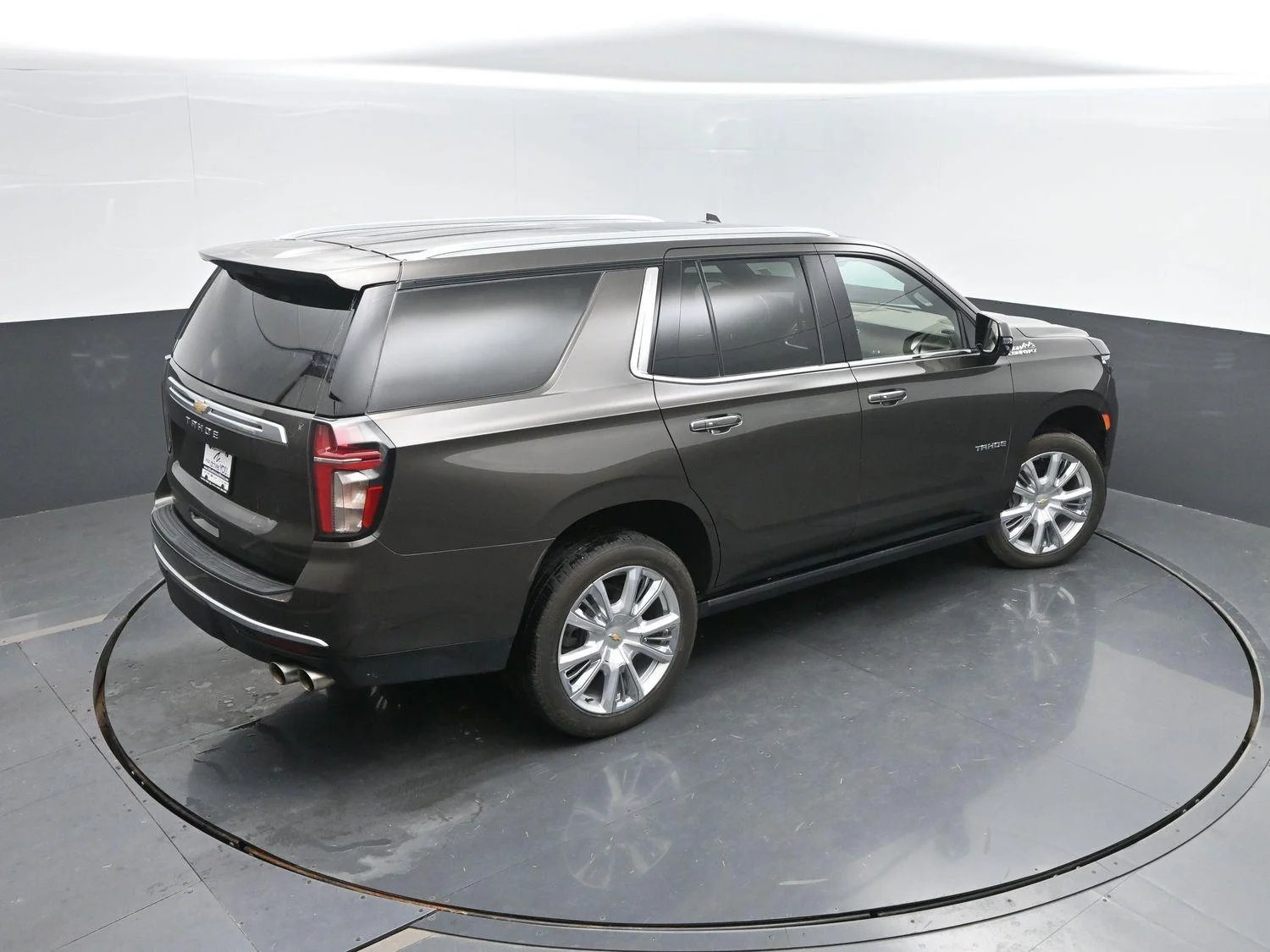 Used 2021 Graywood Metallic Chevrolet High Country image 42