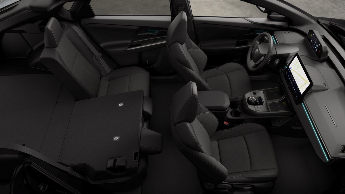 New 2026 Wind Chill Pearl <sup>1</sup> Toyota  XLE image 32
