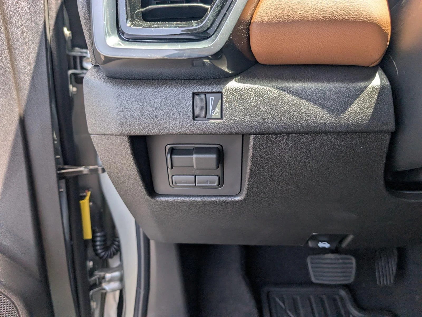 New 2026 Sterling Metallic GMC AT4 image 30