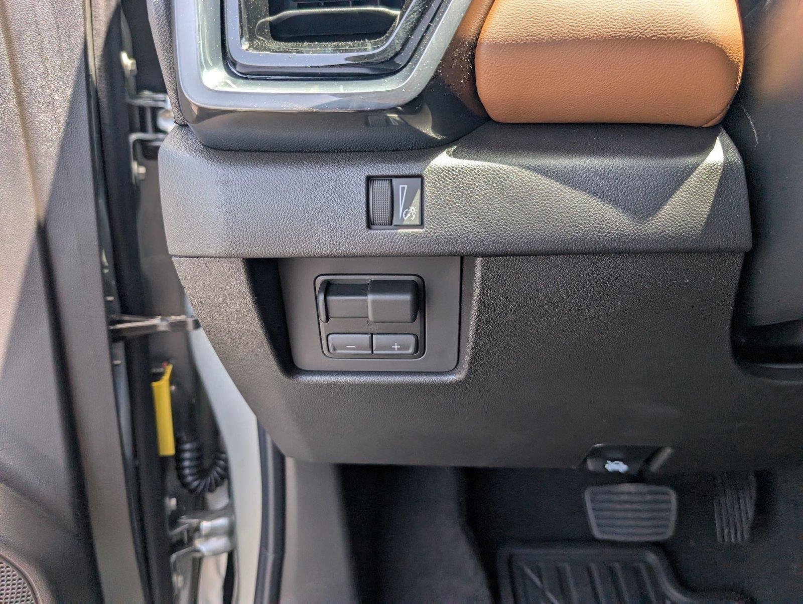 New 2026 Sterling Metallic GMC AT4 image 30
