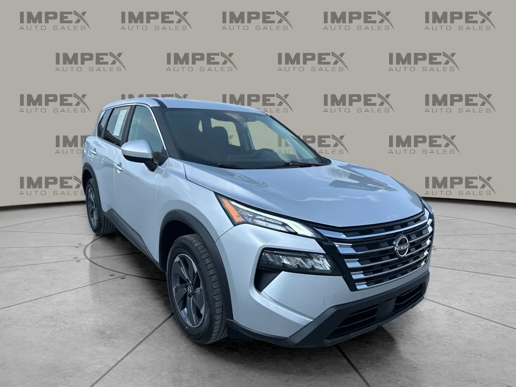 Used 2025 Silver Nissan SV image 7
