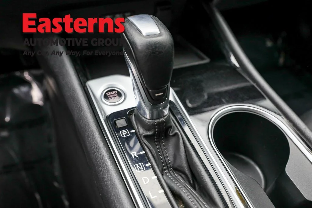 Used 2021 Red Nissan 2.5 SV image 13