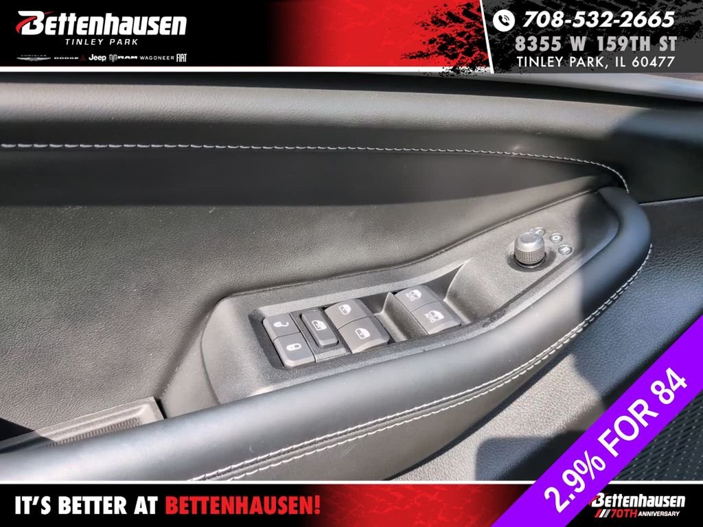 New 2026 Baltic Gray Metallic Clear-Coat Exterior Paint Jeep Limited Reserve image 16