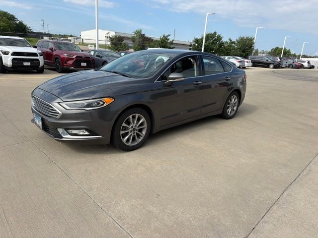 Used 2017 Gray Ford SE image 3