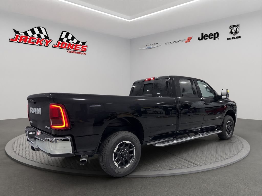 New 2025 Diamond Black Crystal Pearl-Coat Exterior Paint RAM Laramie image 10